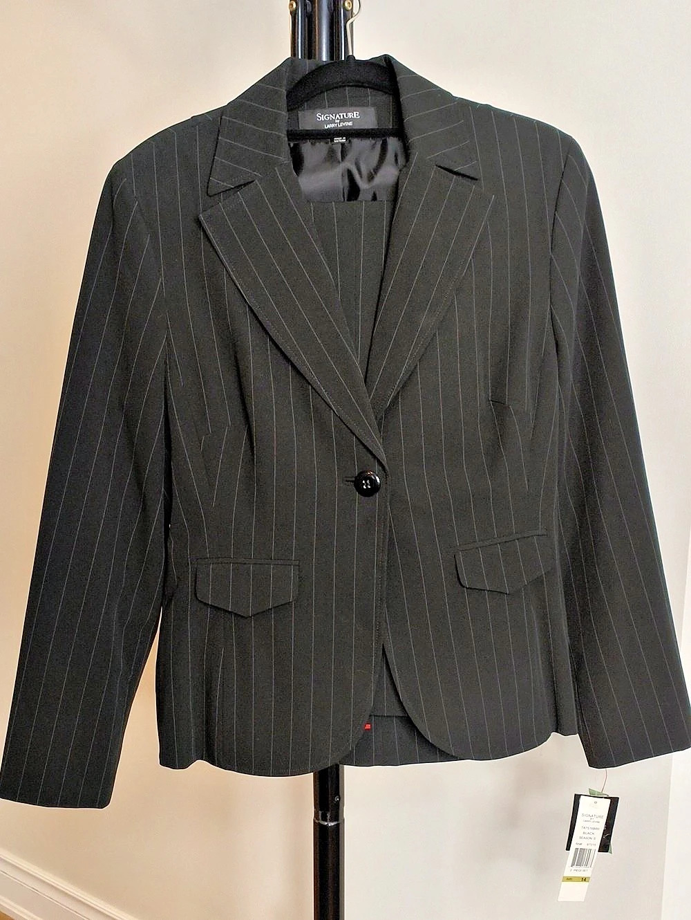 Signature by Larry Levine Pinstriped Blazer & Pants 2 pc Pant Suit Size 14 NWT